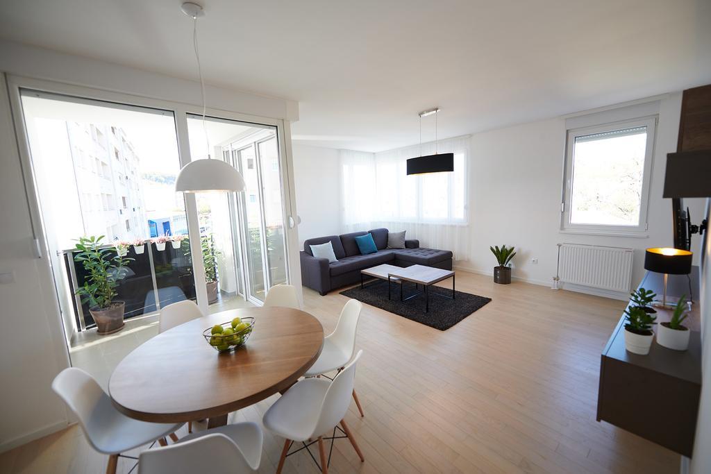 Modern Luxurious Apartment バニャ・ルカ エクステリア 写真