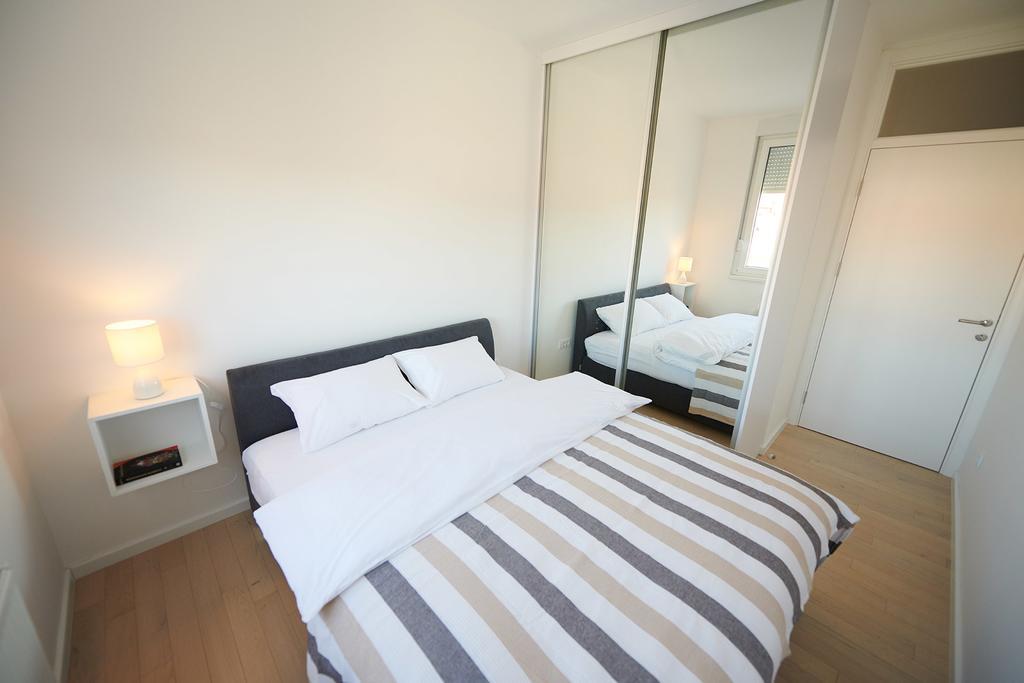 Modern Luxurious Apartment バニャ・ルカ エクステリア 写真