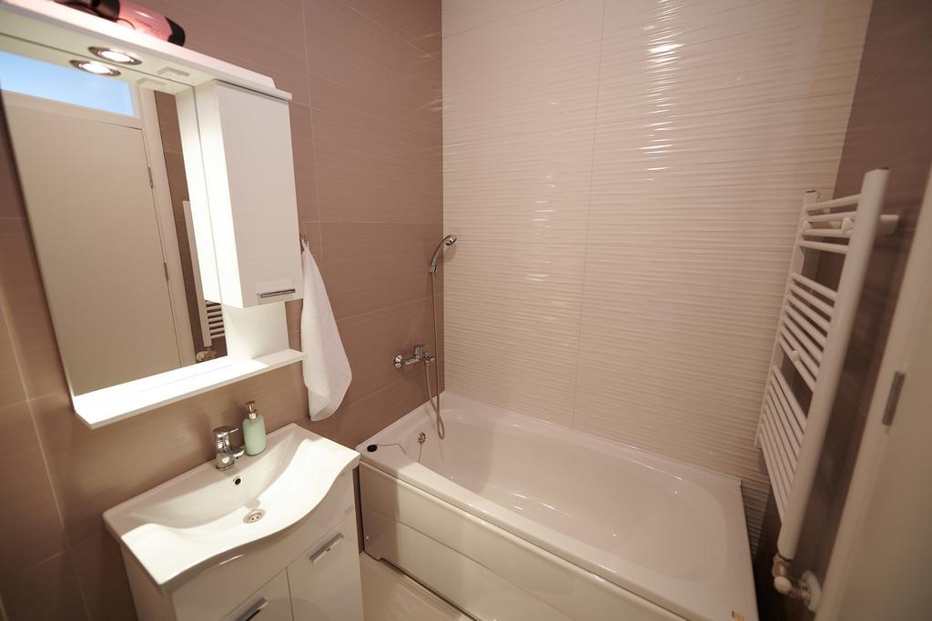 Modern Luxurious Apartment バニャ・ルカ エクステリア 写真